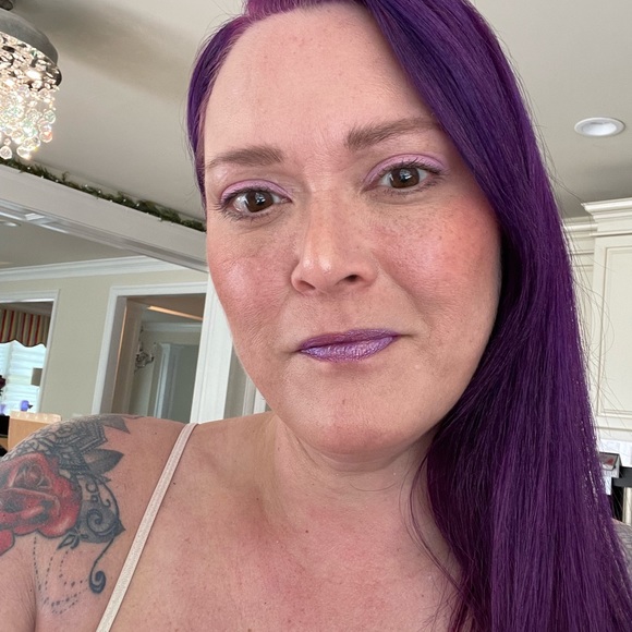 Meet your Posher, Vicky aka Red Jap Mama - Picture 5 of 7